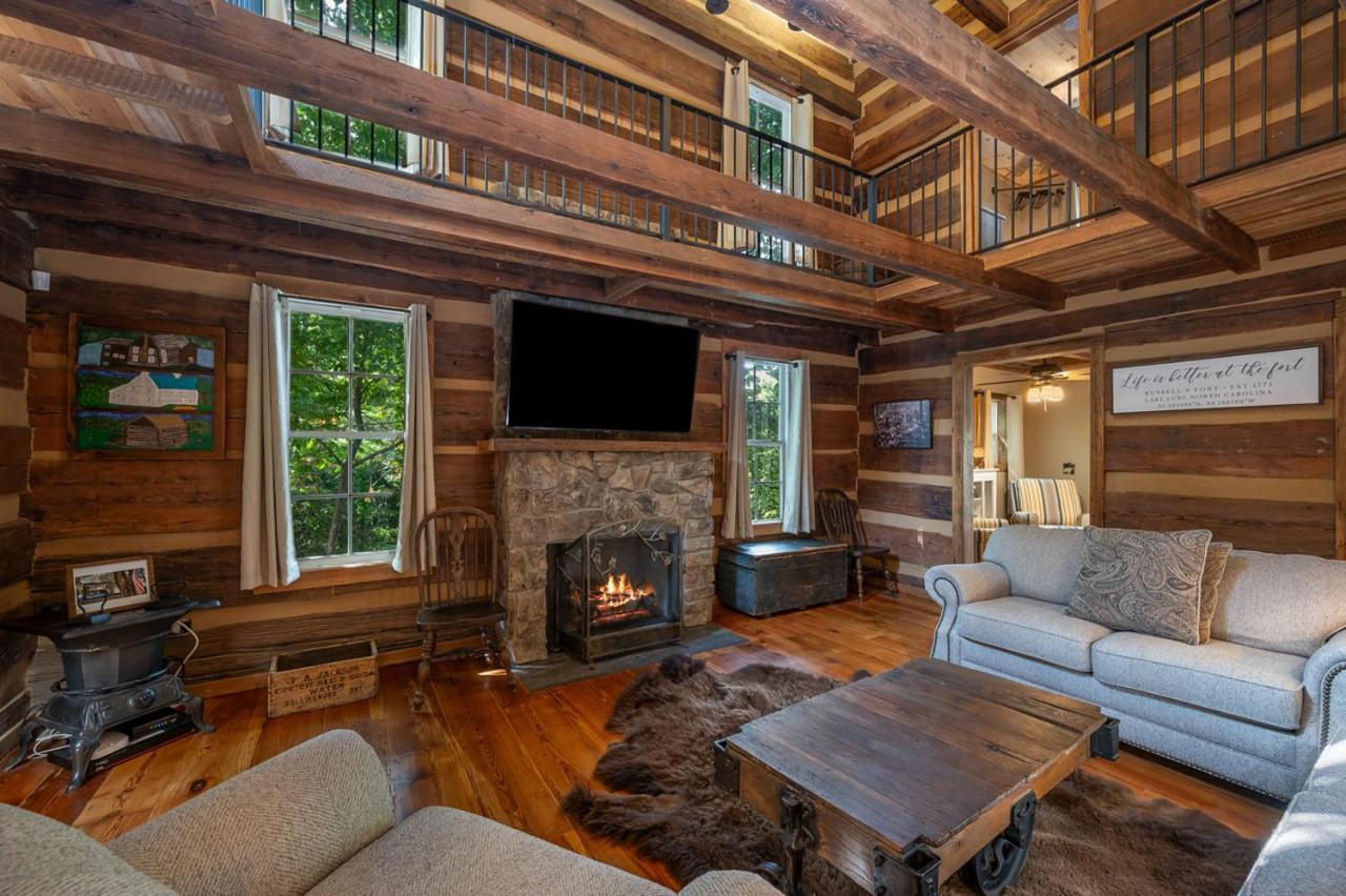 Russell'S Fort At White Oak Point: Historical Cabin On Lake Lure, Luxury, Direct Lake Access! Vila Exterior foto