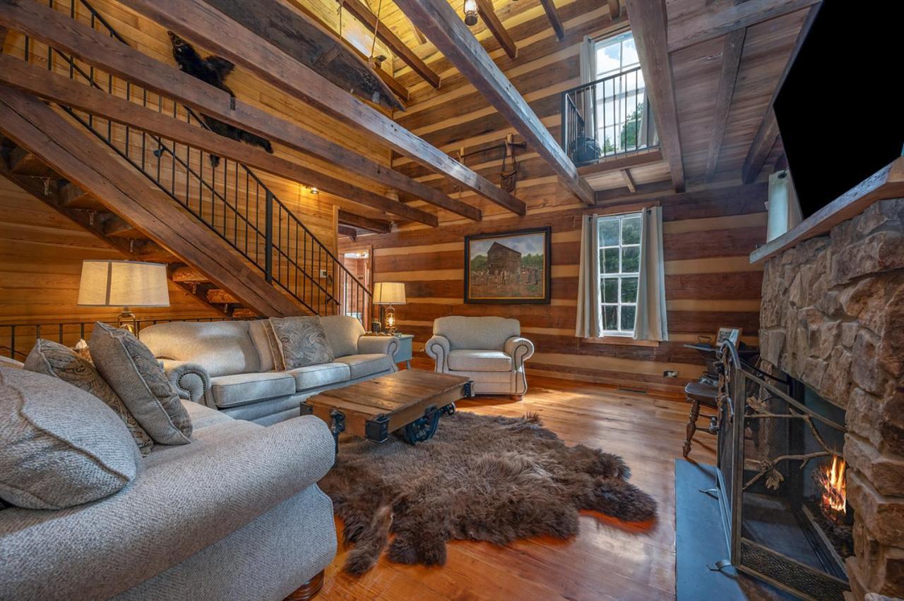 Russell'S Fort At White Oak Point: Historical Cabin On Lake Lure, Luxury, Direct Lake Access! Vila Exterior foto